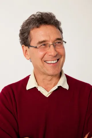 Robert (Bob) Cohn